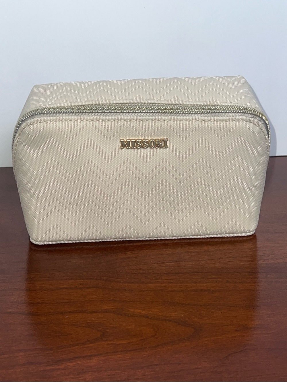 Missoni x Delta Airlines toiletry/makeup bag.